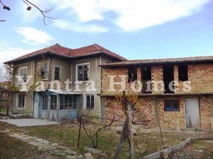 House for renovation in popular village near Veliko Tarnovo