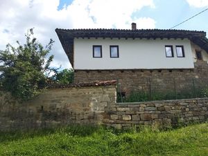 Traditional renovated house 10 min from Veliko Tarnovo