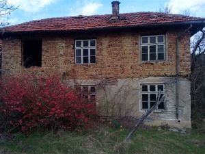 Village of Yalovo, 14 km south from Veliko Tarnovo