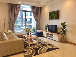 Leasing apartment Vinhomes so cheap, 4 brs, full furniture