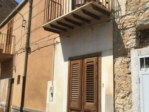 sh 652 town house, Caccamo, Sicily