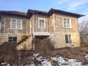 House with 3 bedrooms in nice village near Ruse city
