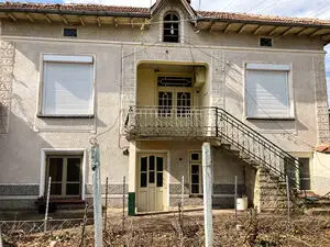 House with 4 bedrooms and 1 bathroom near Veliko Tarnovo