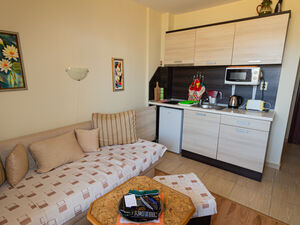 Video! Furnished studio with balcony in Summer Breeze