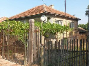 House in very good condition near Avren, Varna region with 6