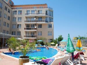 Two-bedroom apartment with pool view in Balkan Breeze 2