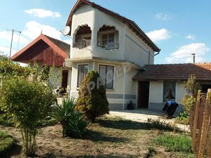 offers a massive, two-story house in the village of Bdintsi.