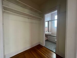 Top floor spacious studio unit with monthly rent $1,700