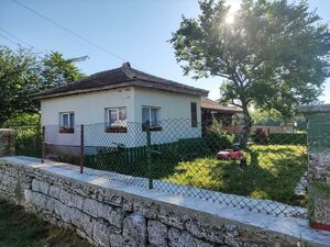 Cheap renovated 2-Bed house, near Durankulak and the Beach