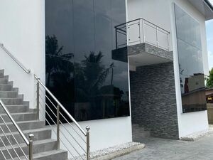 5bedroom House@ Labone/+233243321202