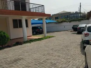 5bedroom House@ cantonment/+233243321202