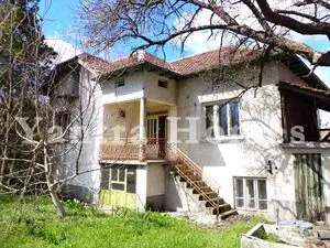 House for renovation in peaceful village near Veliko Tarnovo