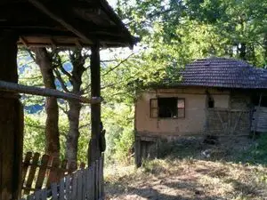 Property with 7836m² Land in picturesque mountain area, surr