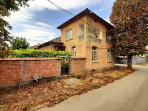 Spacious house in developed village