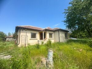 Renovated 1-bedroom house with big garden 10 minutes to the 