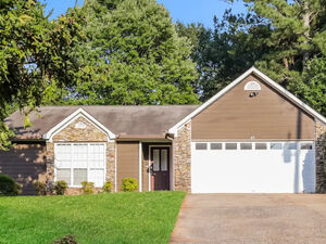 Beautiful 3bedroom specious home ready for asap move in 