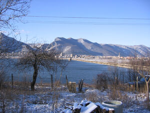 Plot of land with good location & great views near big city