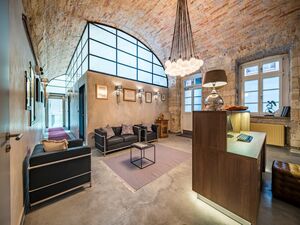 COMMERCIAL REAL ESTATE FOR RENT IN BUDAPEST