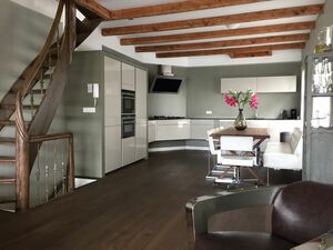 Luxurious Apartment 5 minute walk from Dam Square