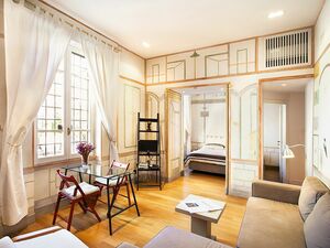 Live at Domus Claudiae