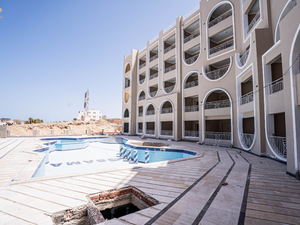 Sea & Pool View Studio in Stone Heights – 68 sqm