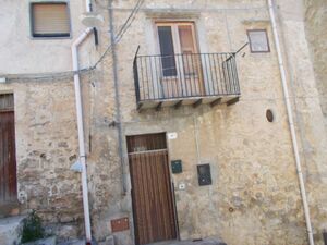 sh 863 town house, Caccamo, Sicily