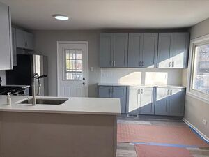 201 E Rose St, Glenwood, IL 60425 - 3bed