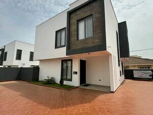 FURNISHED 3-BEDROOM TOWMHOME TO LET@ADJRINGANOR/+23324332120