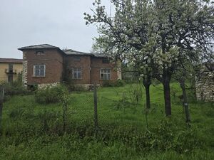 Solid Brick & Marble House in the Heart of the Eastern Rhodo