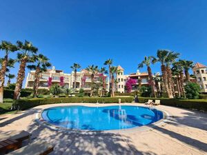 Luxury 2BR apartment with Private pool & garden| Veranda