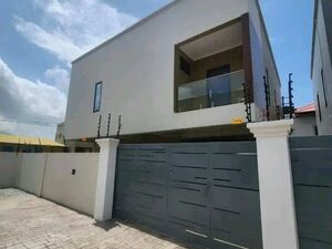 MODERN 3-BEDROOM SMART HOME TO LET@ EAST LEGON