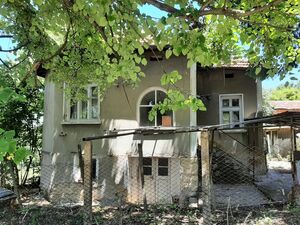 Old rural house with barn, land & quiet location in village