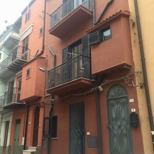 Rennovated Townhouse in Sicily - Casa Patrice Via Pendino