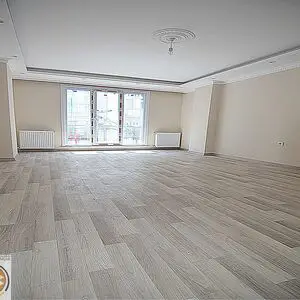 Near Shopping Centers 2+1 apartment for sale in Istanbul