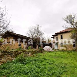 House for sale in a peaceful neighbourhood of Dryanovo town