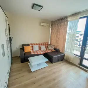Studio only 300 m from the beach in Pomorie. No maintenance 