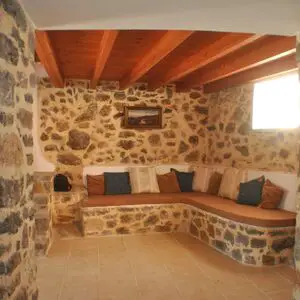  Stone Renovated Cottage. Countryside Views - East Crete
