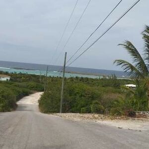 20,000 Sq ft Hilltop lot Long Island Bahamas