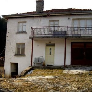 Bulgaria Property Finder (Massive stone built house in the m