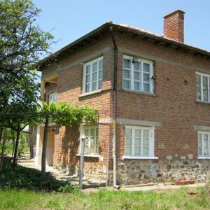 Very solid and well maintained House near Radnevo Town with 