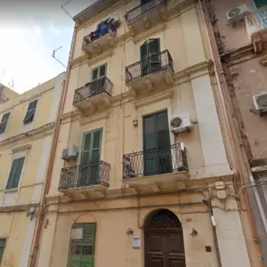 Lovely two-room apartment in the heart of Taranto (Borgo) 