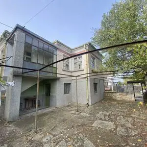 2-Storey well preserved house, large yard 1700m2, Annex, out