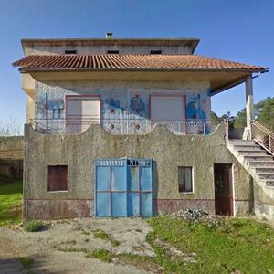 Bank Property, Detached House in Malhadas