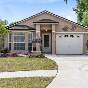 Charming 3/2 Home in Longwood