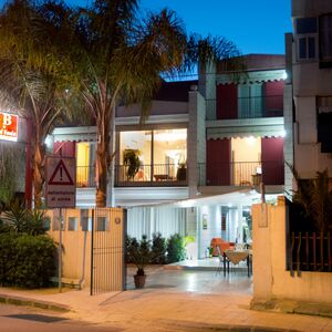 Villa in stile neo-eclettico / Villa in neo-eclectic style