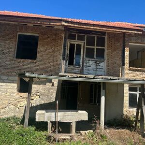 2000SQM BULGARIANHOUSE/LAND in shumen region 
