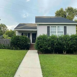 8 Lindsay St, Columbia, SC 29201