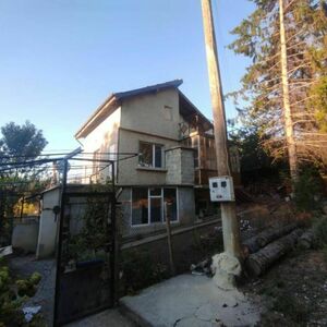 RURAL house with large yard 2600 sq.m., 1 hour from Varna, S