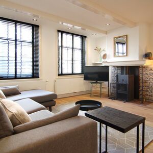 2 BR & 2 Bath Luxury - Central Location on UNESCO site