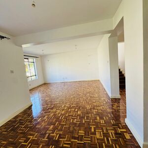 Secure Executive Living 4 Bedrooms  Prestigious Mansionate 